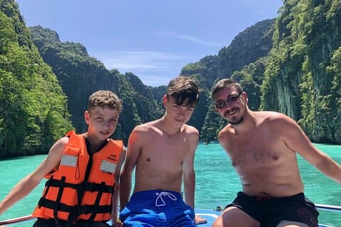 Excursión anticipada en lancha rápida a las 4 islas Phi Phi desde Krabi