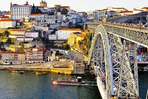 Lissabon til Porto med stop i Aveiro-Fátima-Coimbra-Tomar-Nazaré-Óbidos