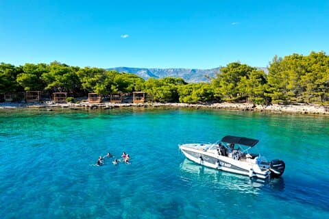 Private 3 - Island Boat Tour : Blå lagunen, Brač och norra Hvar Shore