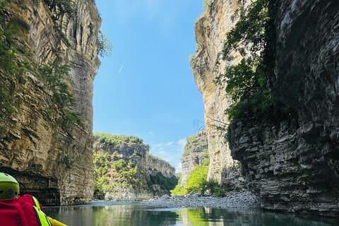 Gita di un giorno Rafting a Osumi Canion e visita Berat