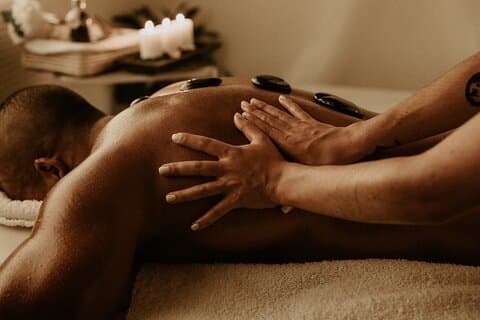 Afslappende massage i Medellin Transport inkluderet