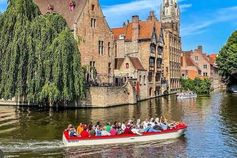 Viagem diurna para grupos pequenos em Bruges saindo de Paris em microônibus por um dia inteiro