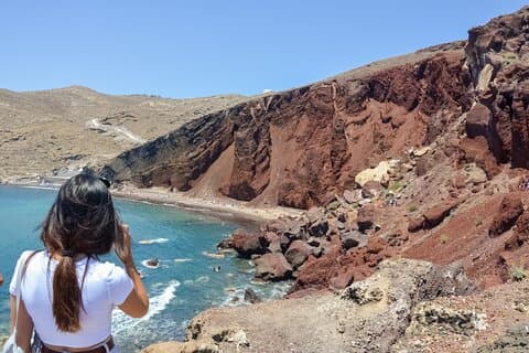 Kvalitetstid för familjen i Santorini: Strand och sightseeing