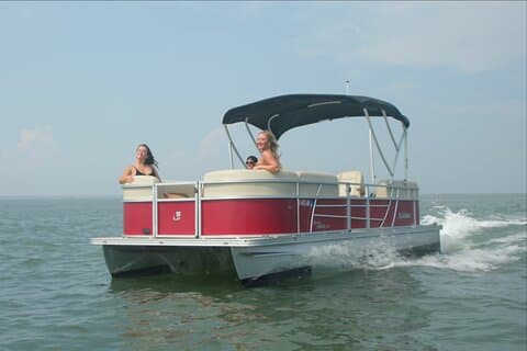 8-Hour Pontoon Boat Rental in Chincoteague Island, VA