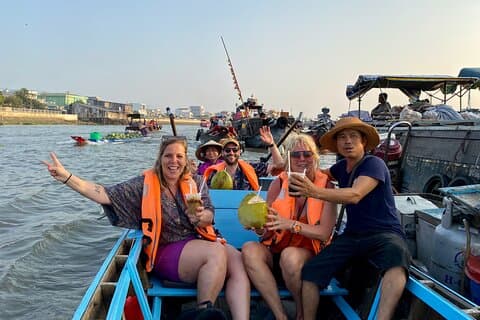Marché flottant et canaux cachés – Excursion matinale en bateau en petit groupe