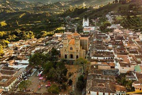 Dia inteiro em Jericó, Pueblo perto de Medellín + Tour Coffee & Chiva!