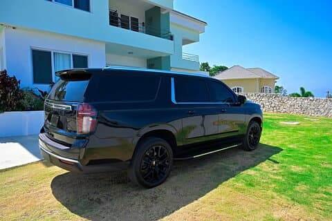 Luksus forstads privat lufthavnstransport med chauffør