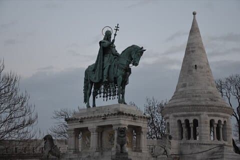 Private Guided Full Day Budapest Tour with Hidden Gems