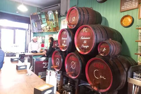 Themed sherry: Winery, Horses, Flamenco, Circuit, Palace