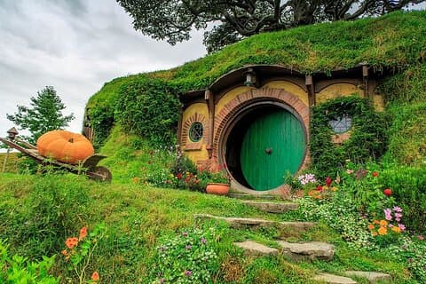 Hobbiton Movie Set Tour with Transportation from Auckland