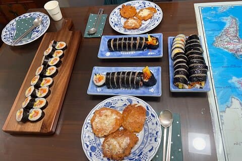 Cours de cuisine de grand-mère coréenne l Gimbap & Kimchi Pancake l Séoul