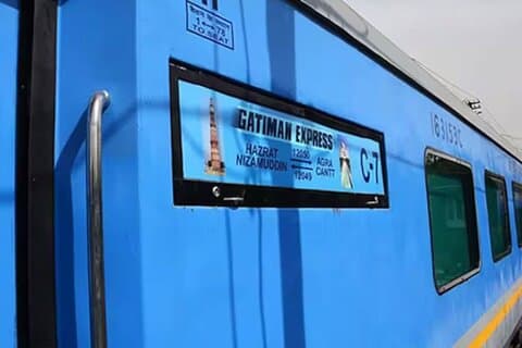Fra Delhi: Same Day Agra Tour med Gatimaan Express