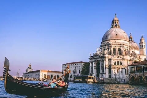Private Gondelfahrt mit Serenade in Venedig