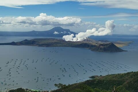 Tagaytay | Taal Volcano Boat | River&Falls | Pranzo al sacco (4in1)