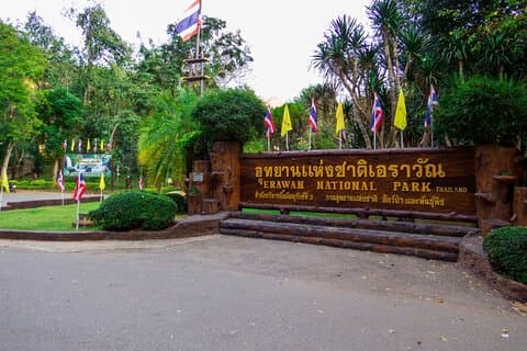 Erawan-waterval en olifantenverzorging vanuit Bangkok - privétour