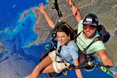 Expérience de parapente à Oludeniz dans le lagon bleu