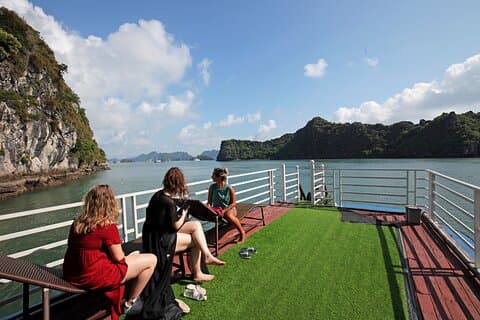 La Pinta Cruise Explore Halong and Lan Ha Bay from Hanoi 3 days.
