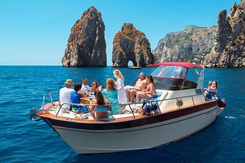 Delt halvdags bådtur til Capri fra Sorrento