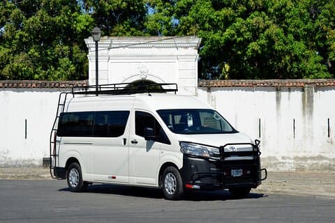 One-Way Private Transfer From/To Airport or Hotels in Granada