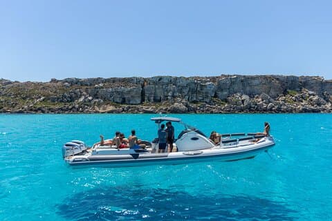 Private boat trip Favignana and Levanzo from Favignana