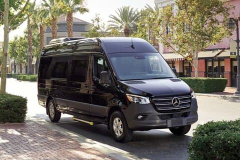 Ankomst med privat minibuss från Madrids flygplats MAD till Madrid