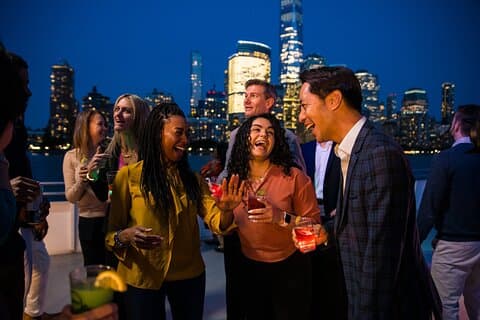 Croisière NYC Sip 'N Groove avec DJ