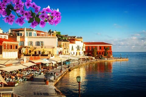 Tour privado de día completo a los lugares de interés de Chania y al lago Kournas