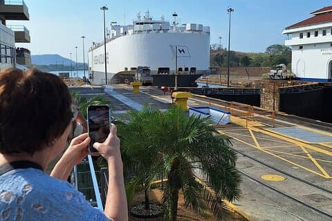 Panama Canal Tour: Miraflores Locks and Canal Zone