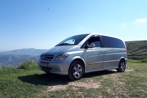 Aluguel de transporte de 8 a 10 horas com motorista na Armênia