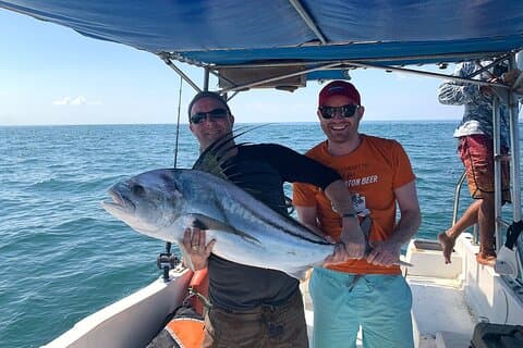 3 ore di pesca privata dalla spiaggia di Tambor