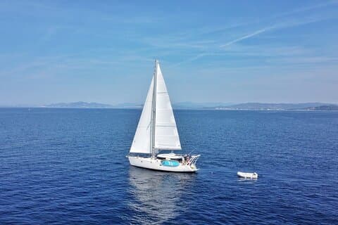 Discovery of Sailing Porquerolles with meals included