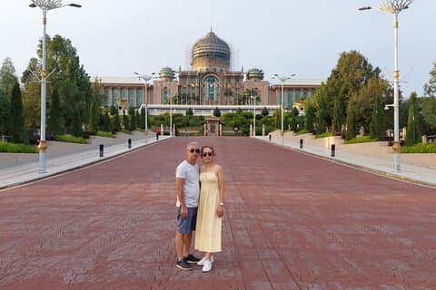 Kuala Lumpur, Batu Caves & Putrajaya Full-Day City Tour