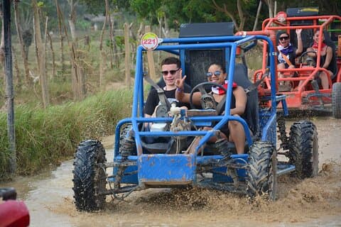 Punta Cana Buggy Adventure Playa Macao e Duna com Safari.