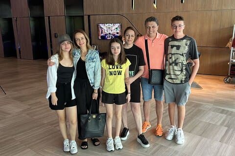プトラジャヤ、バトゥ洞窟、クアラルンプール 1 日市内観光ツアー