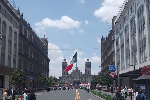 Private walk CDMX Historic Center + Museums + Tacos + Metro