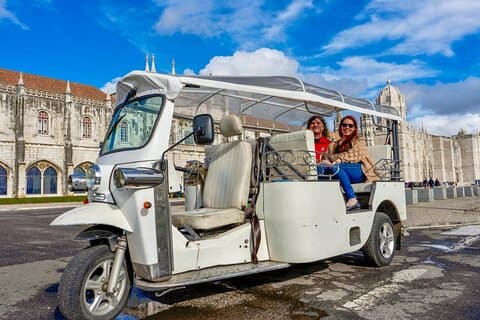 Belém in 2h: Tuk Tukによる歴史、モニュメント、ペストリー