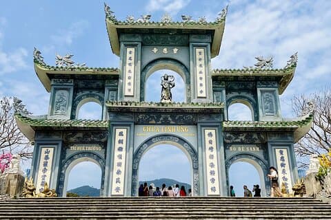 Classic Da Nang Tour to Marble Mountain and Son Tra Peninsula