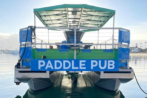 Newport Beach Paddle Pub Expérience partagée jusqu'à 16 personnes