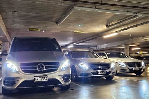 Transfert privé en berline de luxe de l'aéroport d'Auckland à l'hôtel d'Auckland