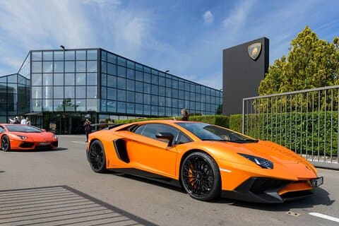 Visite privée des usines Ferrari Lamborghini depuis le port de Ravenne