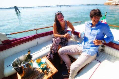 Privécruise: zonsondergangcocktail op de lagune van Venetië