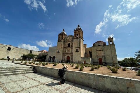 Oaxaca City Walking Tour - Markets, Textile museum & Lunch