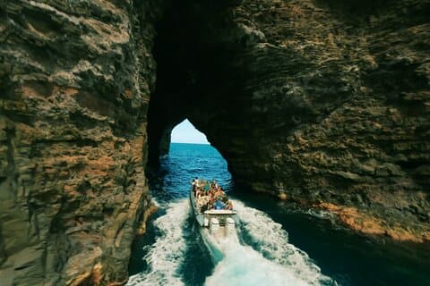 Nā Pali Coast Zodiac Raft Meereshöhlen-Expedition auf Kauai