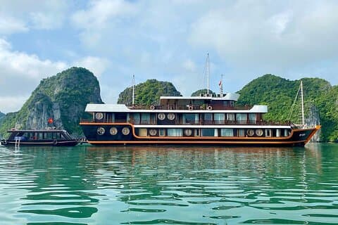 Från Hanoi : 3 dagars Lan Ha Bay Cat Ba Island kryssning och kajakpaddling
