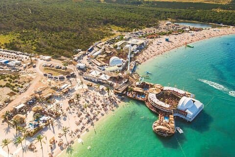 Privat overførsel fra Zadar til Zrce Beach Novalja