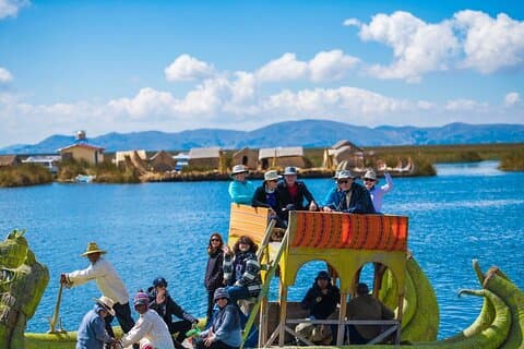 Eendaagse tour naar de Uros- en Taquile-eilanden van het Titicacameer