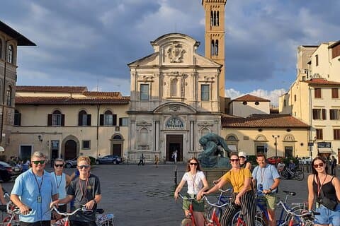 Florenz Nachtradtour mit Wein und Aperitivo Picknick inklusive