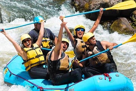 Cusco: Rivier Rafting & Canopy Combo
