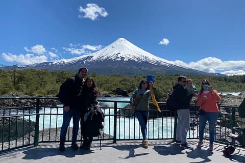 クルーズショア プライベート エクスカーション オソルノ火山とペトロウェ滝