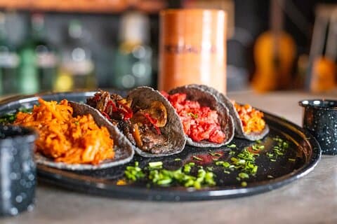 Island Shakers : Cozumel Mixology & Taco Tour